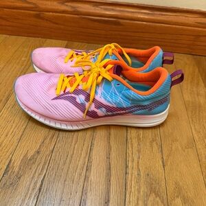 Saucony Womens Fastwitch 9 Running Shoes Size 9 Sneakers Foam Pink Orange EUC